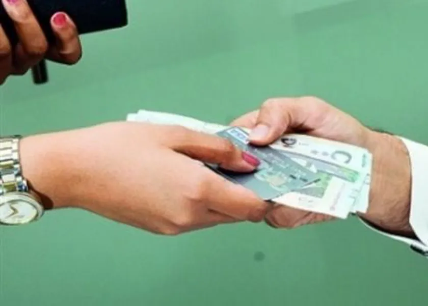 8 حالات أخرى.. متى يسمح القانون بحصول الزوجة على نصف أملاك زوجها؟